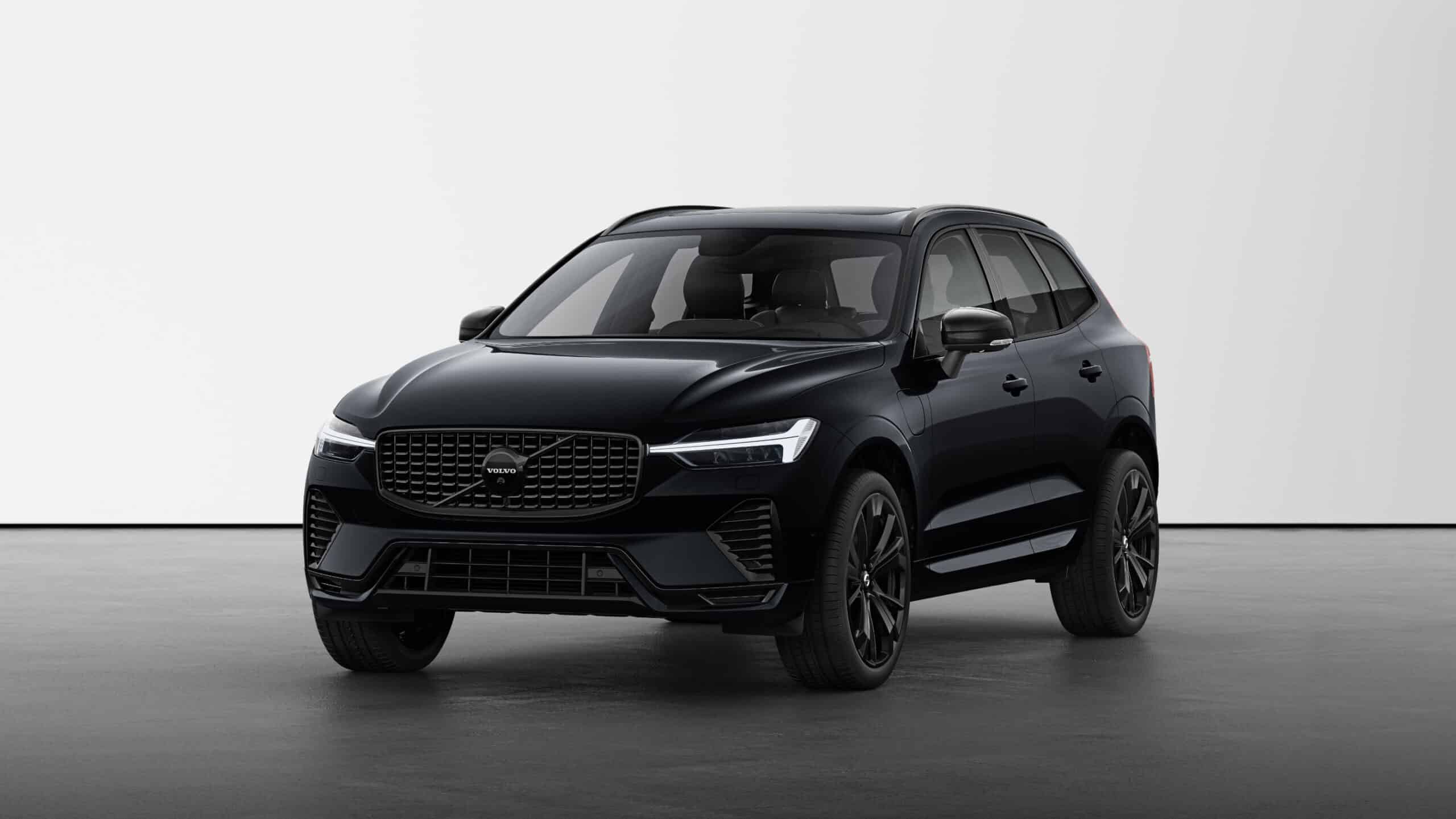 Suosittu lataushybridi pukeutuu mustaan – Volvo XC60 T8 AWD Black Edition tuo myös teknisen päivityksen