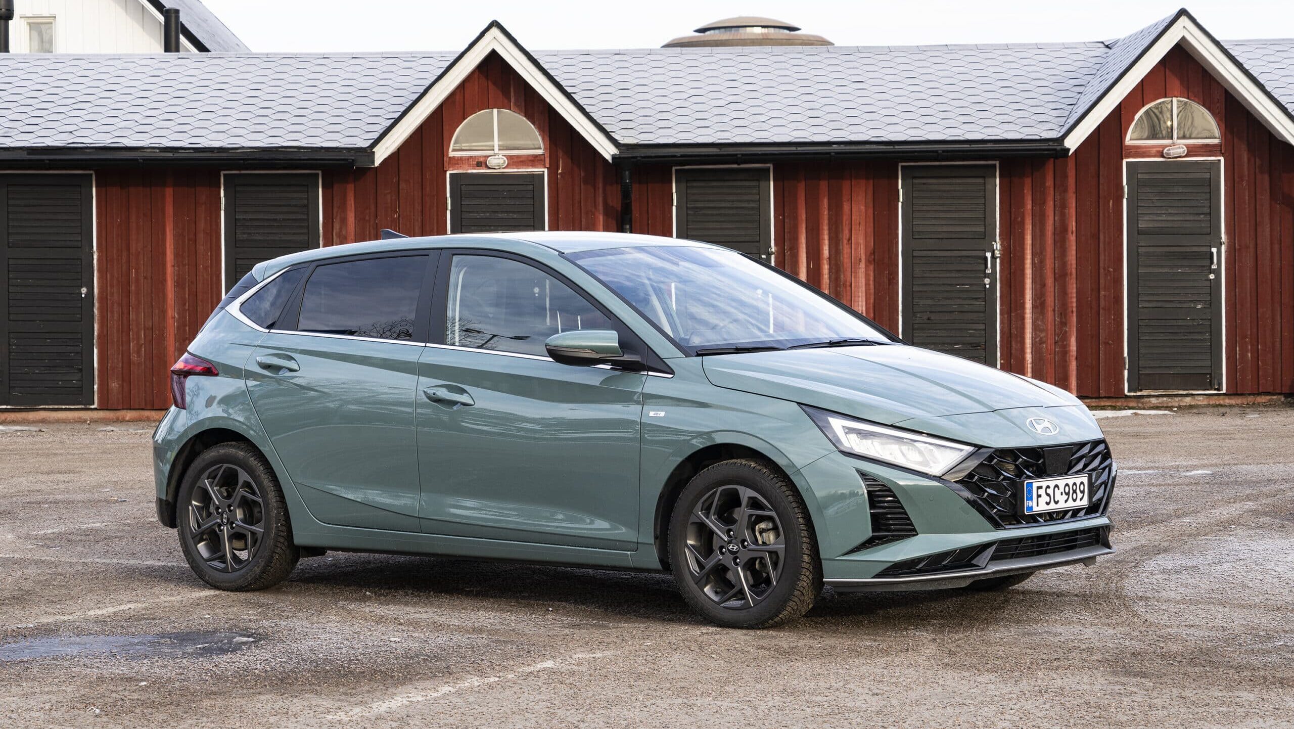 Uusi auto käytetyn hinnalla? Tämän kompaktin perheauton saa pienellä kuukausihinnalla – päälle pitkä takuu ilman kilometrirajaa